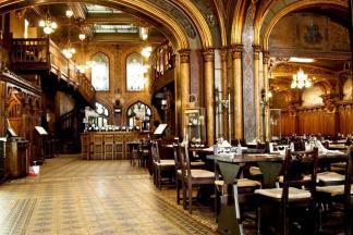 caru-cu-bere-autoportret-02